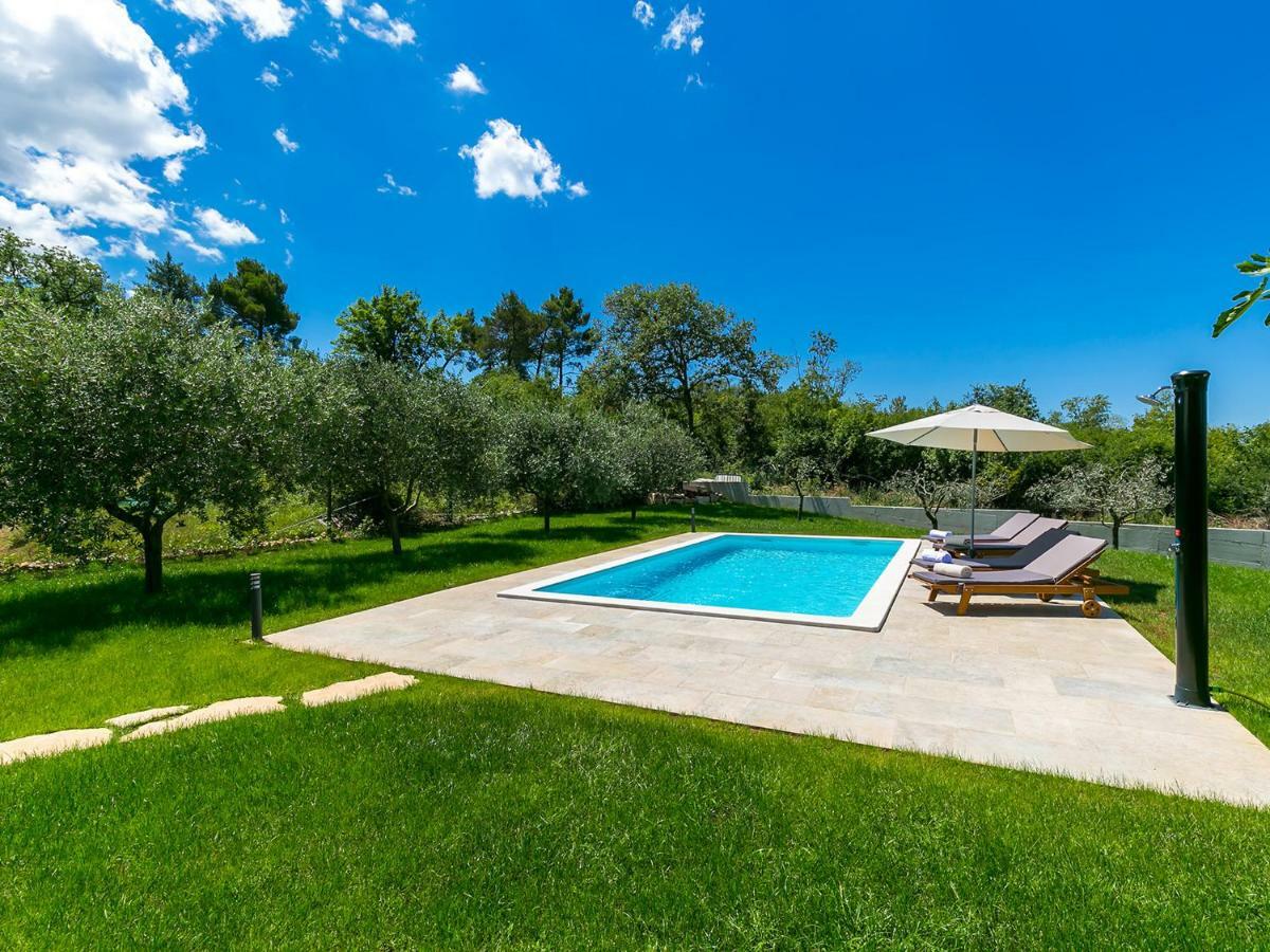 Pool Premium Apartment Vrsar Exterior foto