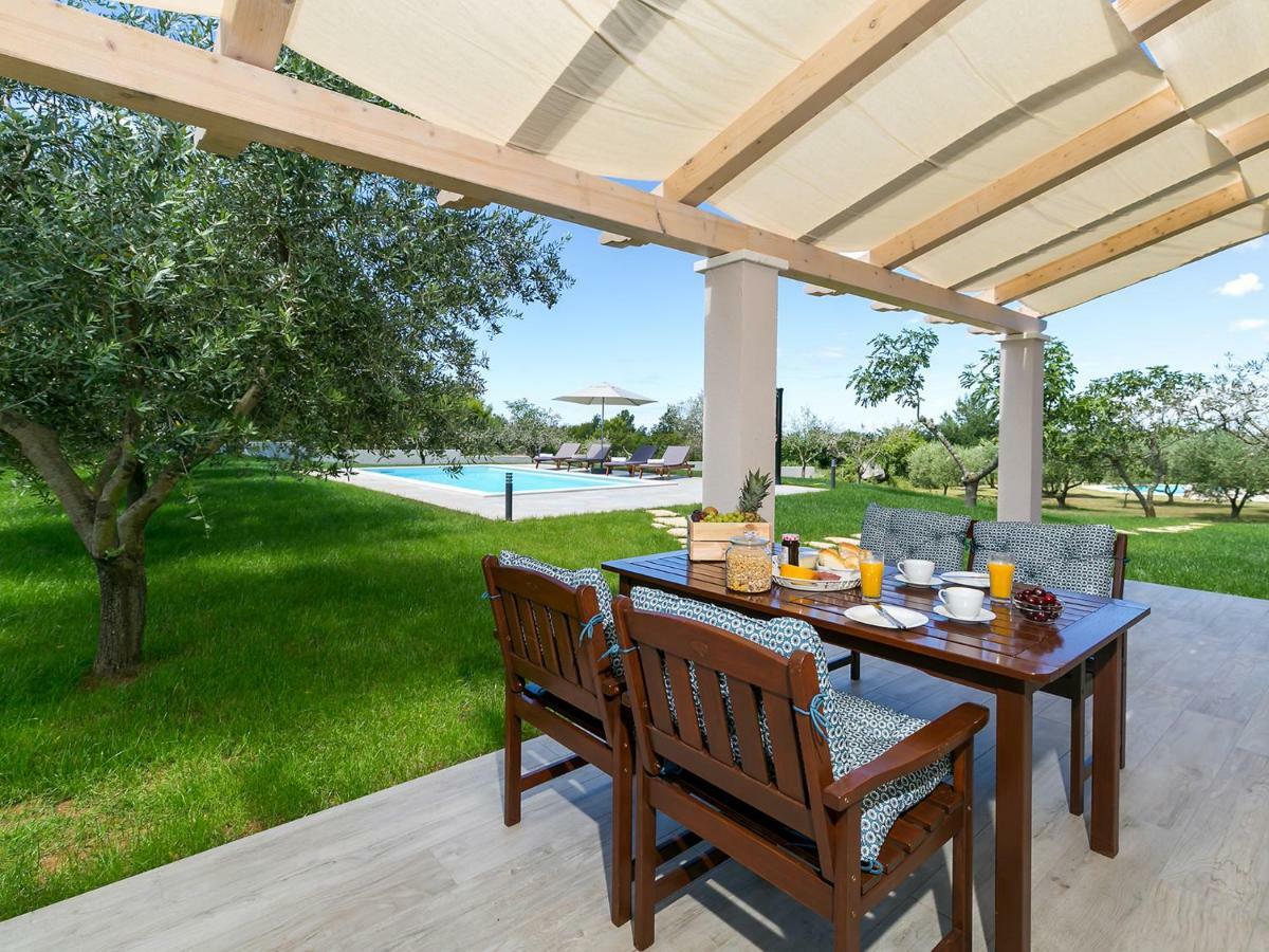 Pool Premium Apartment Vrsar Exterior foto